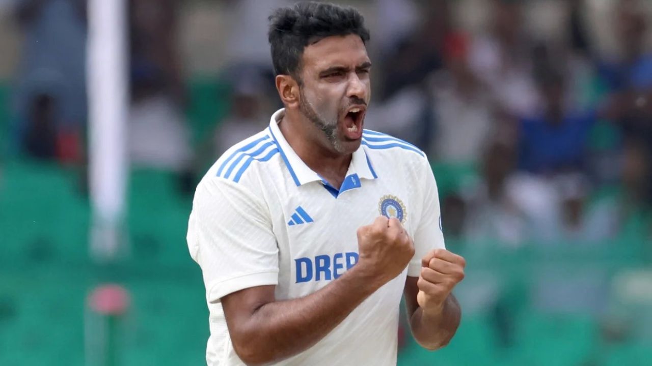 R Ashwin Record: చరిత్ర సృష్టించిన రవిచంద్రన్ అశ్విన్‌.. ప్రపంచంలోనే తొలి బౌలర్‌గా రికార్డు!