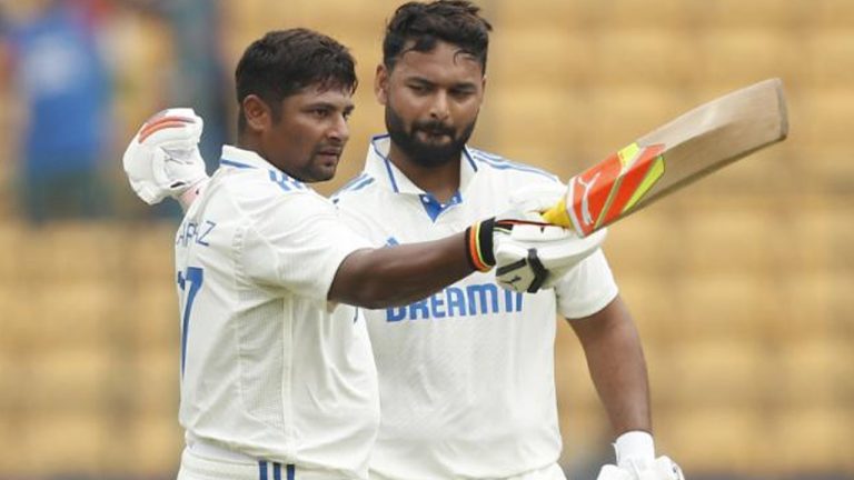 Sarfaraz Khan: సర్ఫరాజ్ సెంచరీపై పలువురు క్రికెటర్లు ప్రశంసలు..