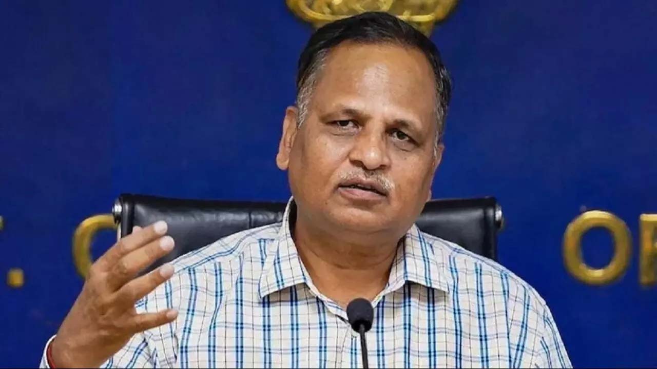 Satyendar jain: మనీలాండరింగ్ కేసులో ఢిల్లీ మాజీ మంత్రి సత్యేందర్ జైన్‌కు బెయిల్