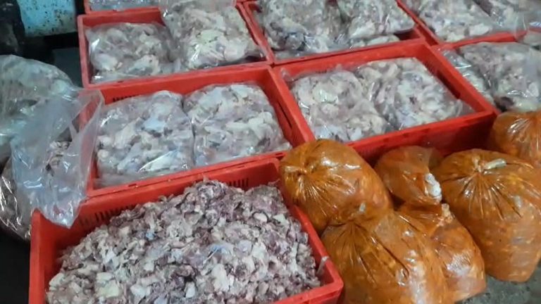 Secunderabad: ఫుడ్ సేఫ్టీ అధికారుల తనిఖీలు.. ఏడు క్వింటాళ్ల కుళ్ళిపోయిన కోడి మాంసం స్వాధీనం