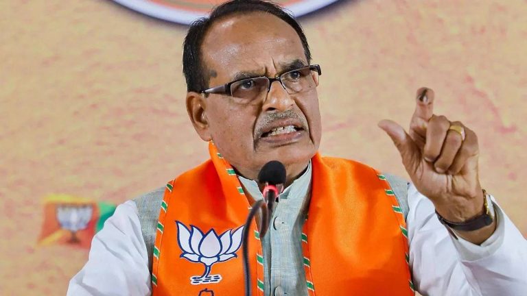 Shivraj Chouhan: జార్ఖండ్‌లో ఎన్ఆర్‌సీ అమలు చేసి, బంగ్లాదేశ్ చొరబాటుదారుల్ని ఏరేస్తాం..