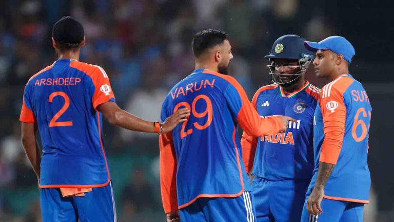 Team India: భారత్-బంగ్లా మూడో టీ20.. హైదరాబాద్ చేరుకున్న ఇరు జట్లు