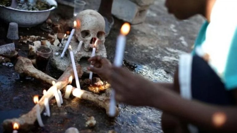 Crime:  ఇద్దరు కుమారుల మృతదేహాలతో క్షుద్ర పూజలు..!