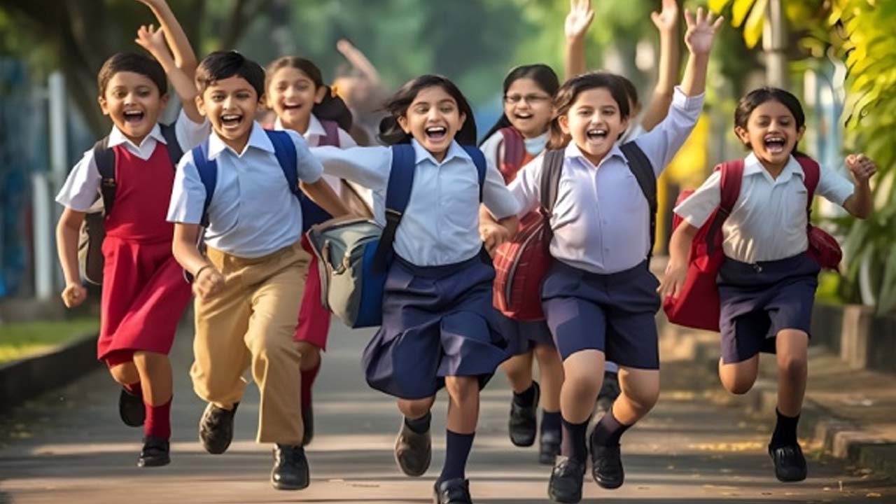 Dussehra Holidays 2024: నేటి నుంచే దసరా సెలవులు.. సెలవుల్లో తరగతులు నిర్వహిస్తే కఠిన చర్యలు..