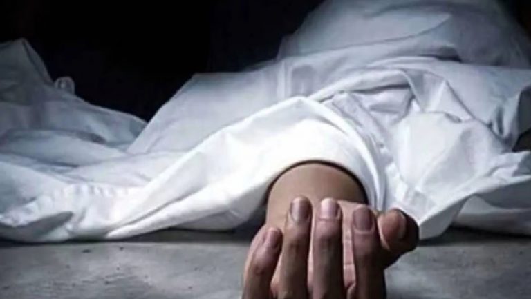 Crime : ప్రియుడికి చేయి కోసుకున్న వీడియో పంపిన యువతి,  చూసి గుండెపోటుతో ప్రియుడి మృతి