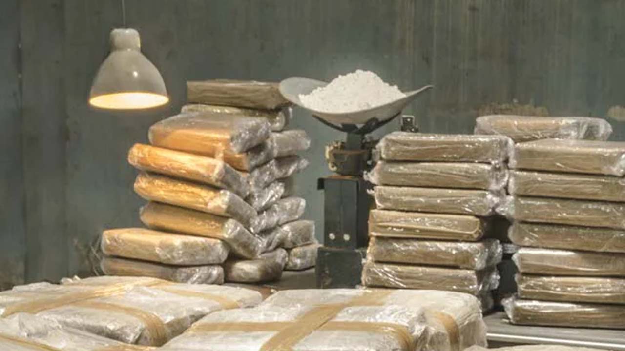 Delhi: స్పెషల్ పోలీసుల దాడి.. రూ.2వేల కోట్ల డ్రగ్స్ సీజ్