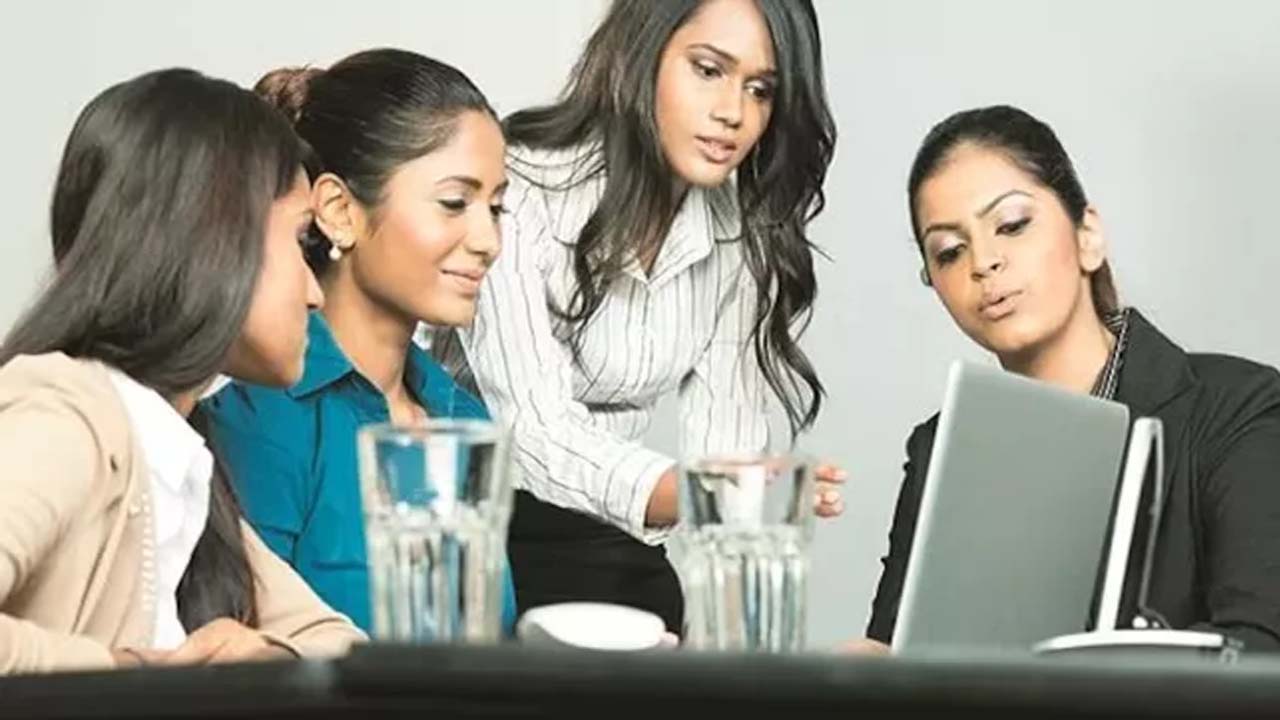 Periodic Labor Force Survey: భారత్‌లో ఏ మతానికి చెందిన మహిళా ఉద్యోగులు ఎక్కువగా ఉన్నారు?