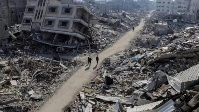 Gaza- Israel War: గాజాలో ఇజ్రాయెల్ దాడులు.. 17 మంది పాలస్తీనియన్ల మృతి..