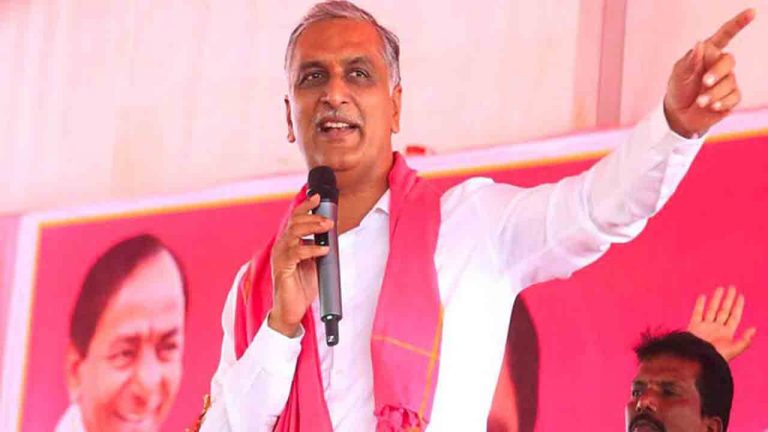 Harish Rao : రేవంత్ రెడ్డి ఆ కుర్చీకి ఉన్న గౌరవం పోగొడుతున్నారు