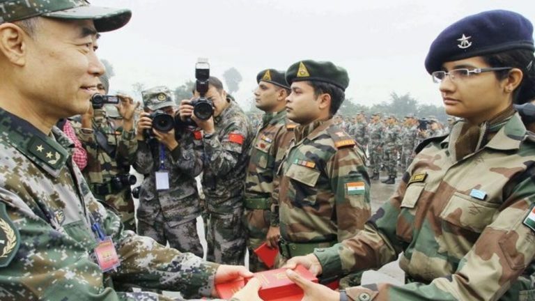 India-China: వెనక్కితగ్గిన చైనా సైన్యం.. దీపావళి స్వీట్లతో నోరు తీపి చేయనున్న ఇండియన్ ఆర్మీ