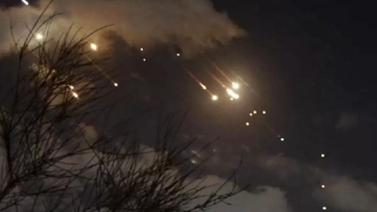 Israel Strikes Iran: ఇరాన్ సైనిక లక్ష్యాలపై క్షిపణులతో ఇజ్రాయెల్ దాడి..