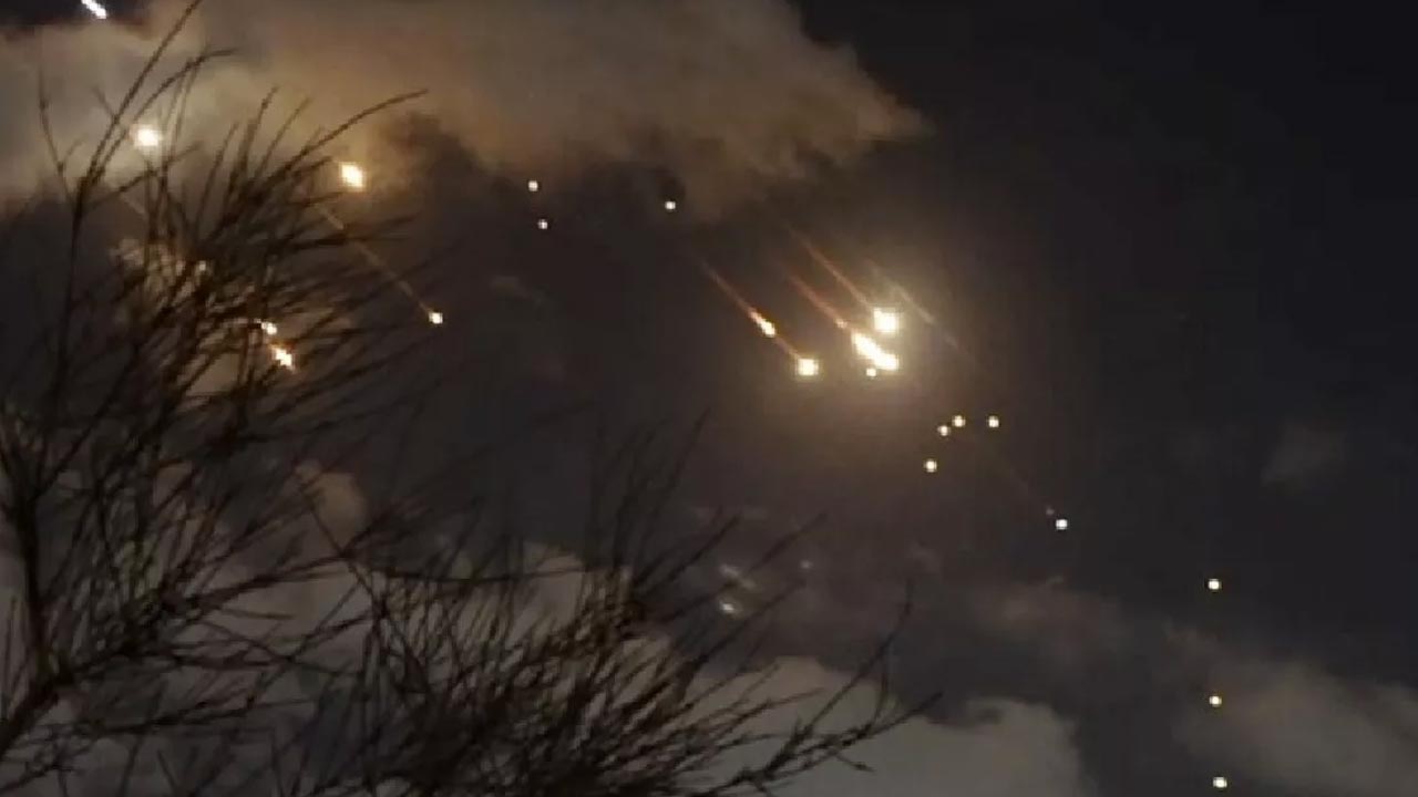 Israel Strikes Iran: ఇరాన్ సైనిక లక్ష్యాలపై క్షిపణులతో ఇజ్రాయెల్ దాడి..