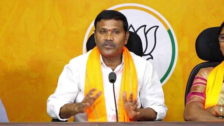 Kasam Venkateswarlu: దశ, దిశ లేకుండా సర్కార్ ముందుకు వెళ్తోంది.. బనకచర్ల ప్రాజెక్ట్ విషయంలో రెండు పార్టీలు ఫెయిల్..!