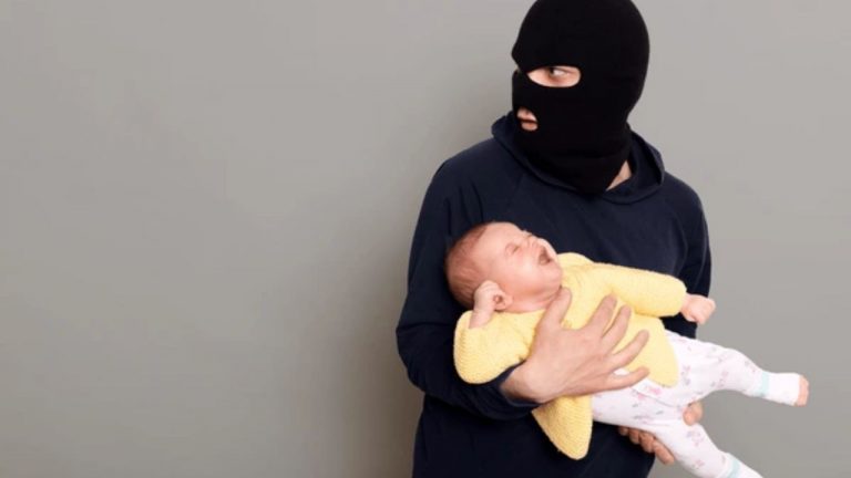 Child Kidnap: సినిమా స్టైల్లో సంగారెడ్డి జిల్లా ప్రభుత్వాసుపత్రిలో శిశువు కిడ్నాప్ (వీడియో)