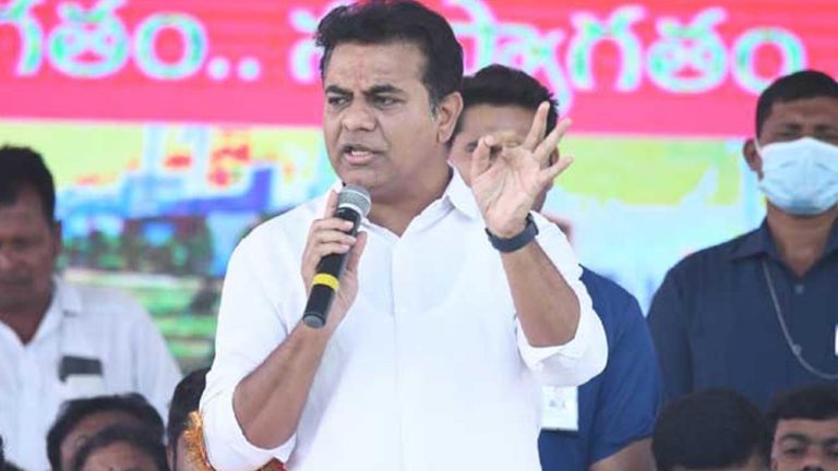 KTR : గాంధీభవన్ వెలవెలబోతుండగా.. తెలంగాణ భవన్ రోజూ సందడిగా ఉండటం విశేషం