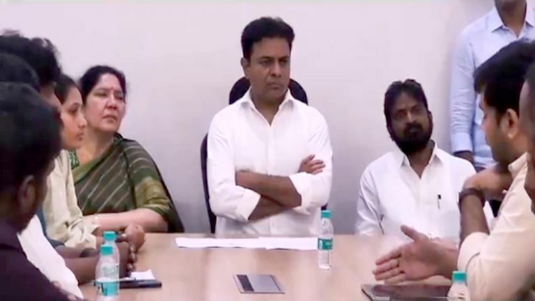 KTR: తెలంగాణ భవన్‌లో గ్రూప్-1 అభ్యర్థులతో ముగిసిన సమావేశం.. కేటీఆర్‌  కీలక నిర్ణయం