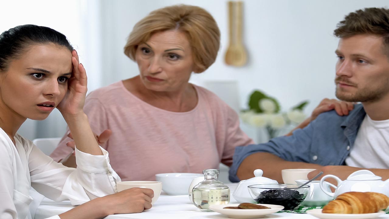 Instructions: మీ అత్తగారితో రోజూ గొడవ పడుతున్నారా? ఈ టిప్స్ పాటించండి