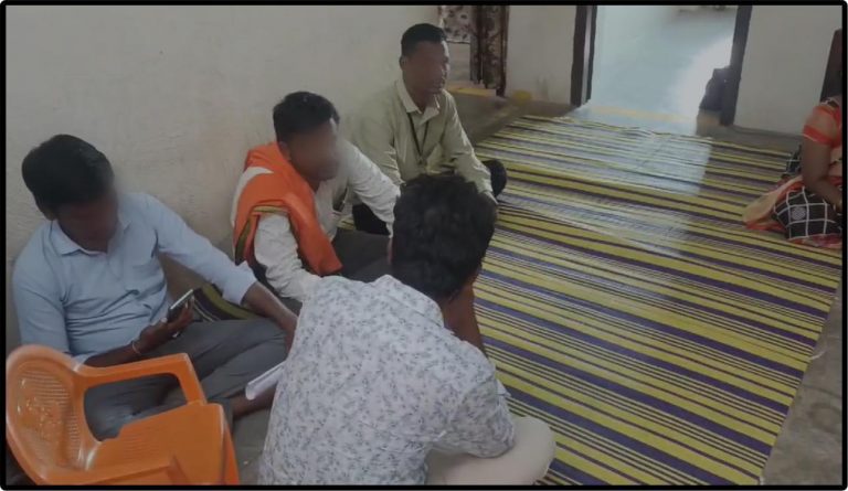 Micro Finance: మైక్రో ఫైనాన్స్‌ ఆగడాలు.. మహిళను 8 గంటల పాటు వేధించిన సిబ్బంది