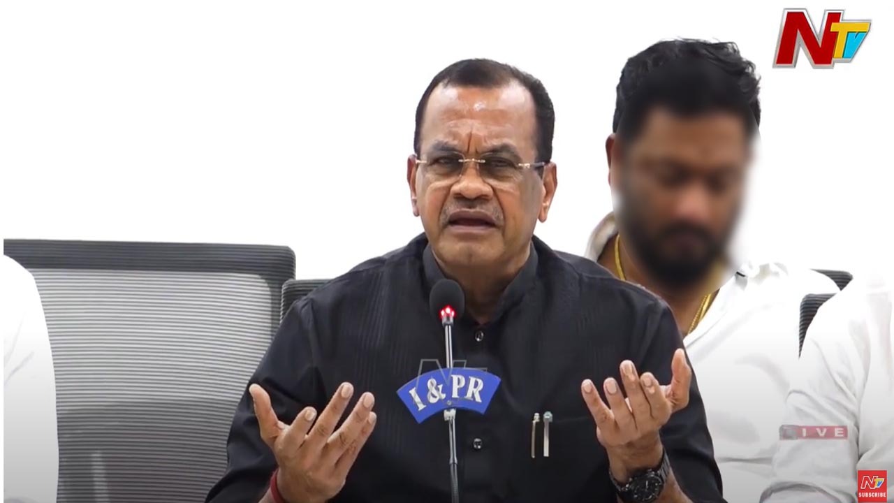 Minister Komatireddy: అందుకే నల్ల షర్టు వేసుకున్నా.. మంత్రి కోమటిరెడ్డి కీలక వ్యాఖ్యలు