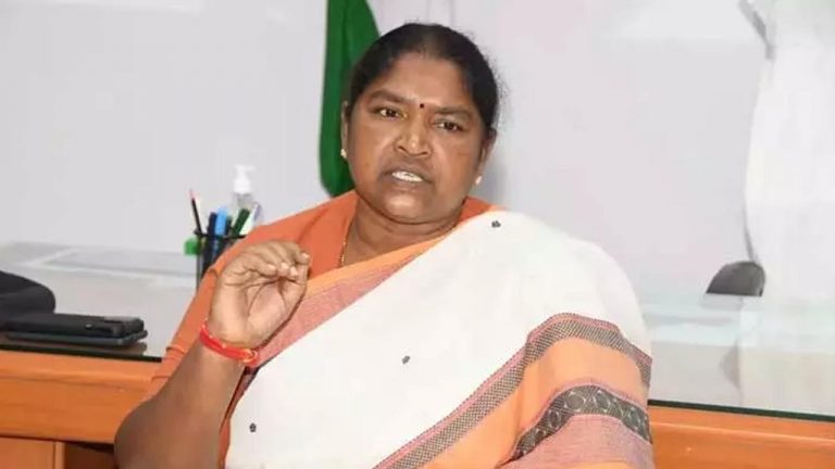 Prajavani Program: నేడు గాంధీ భవన్ లో ప్రజావాణి.. ఫిర్యాదులు స్వీకరించనున్న మంత్రి సీతక్క