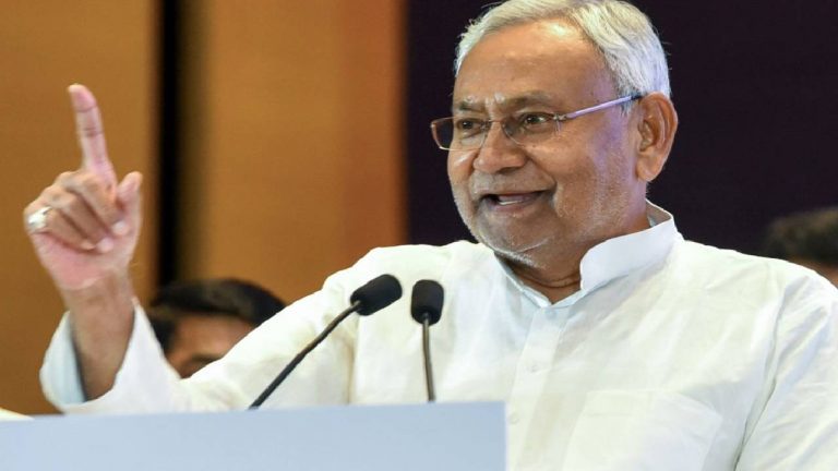 CM Nitish Kumar: నన్ను సీఎం చేసింది ఆ మహానుభావుడే..  బీహార్ సీఎం కీలక వ్యాఖ్యలు