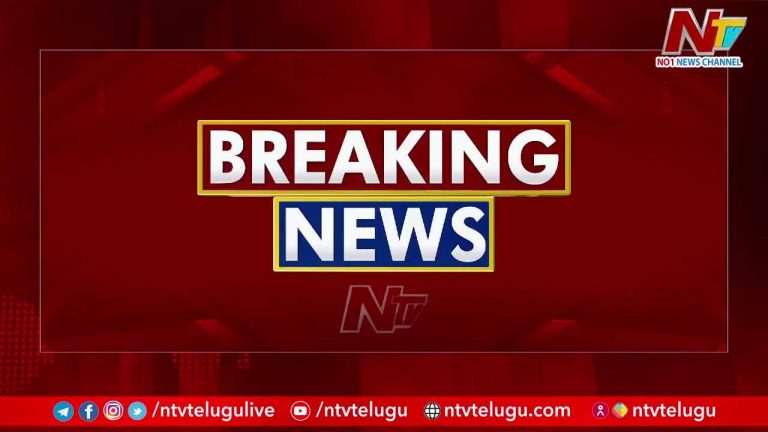 Producer Attack: షాకింగ్: పోలీసులపై టాలీవుడ్ నిర్మాత దాడి