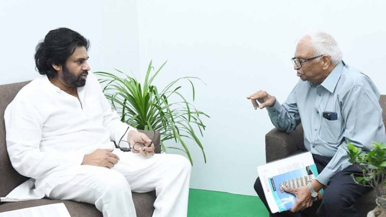 Pawan kalyan: సినిమా టికెట్ల ధరలపై పవన్ కళ్యాణ్ కి కీలక సూచనలు!