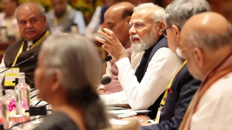 PM Modi: మిడిల్ ఈస్ట్‌లో ఉద్రిక్తతలపై ప్రధాని నరేంద్ర మోడీ ఉన్నత స్థాయి భద్రతా సమావేశం!