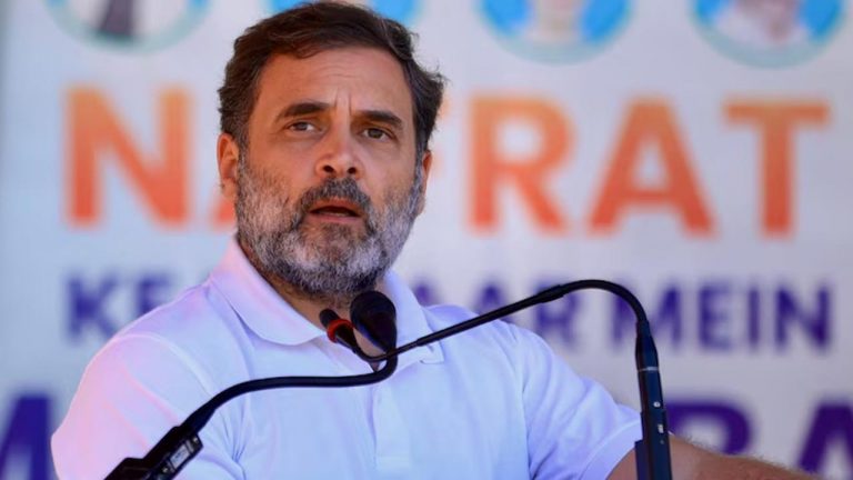 Rahul Gandi : రైల్వే వ్యవస్థ దెబ్బతింటోంది.. ప్రయాణికుల మాట వినేవారు లేరు : రాహుల్ గాంధీ
