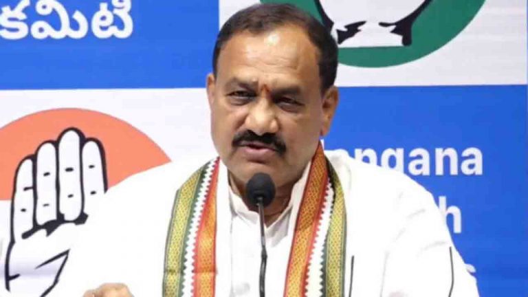 TPCC Chief Mahesh Goud: మోడీ దేవుళ్ళ పేరుతో రాజకీయం, ఓట్ల బిక్షాటన చేస్తున్నారు..