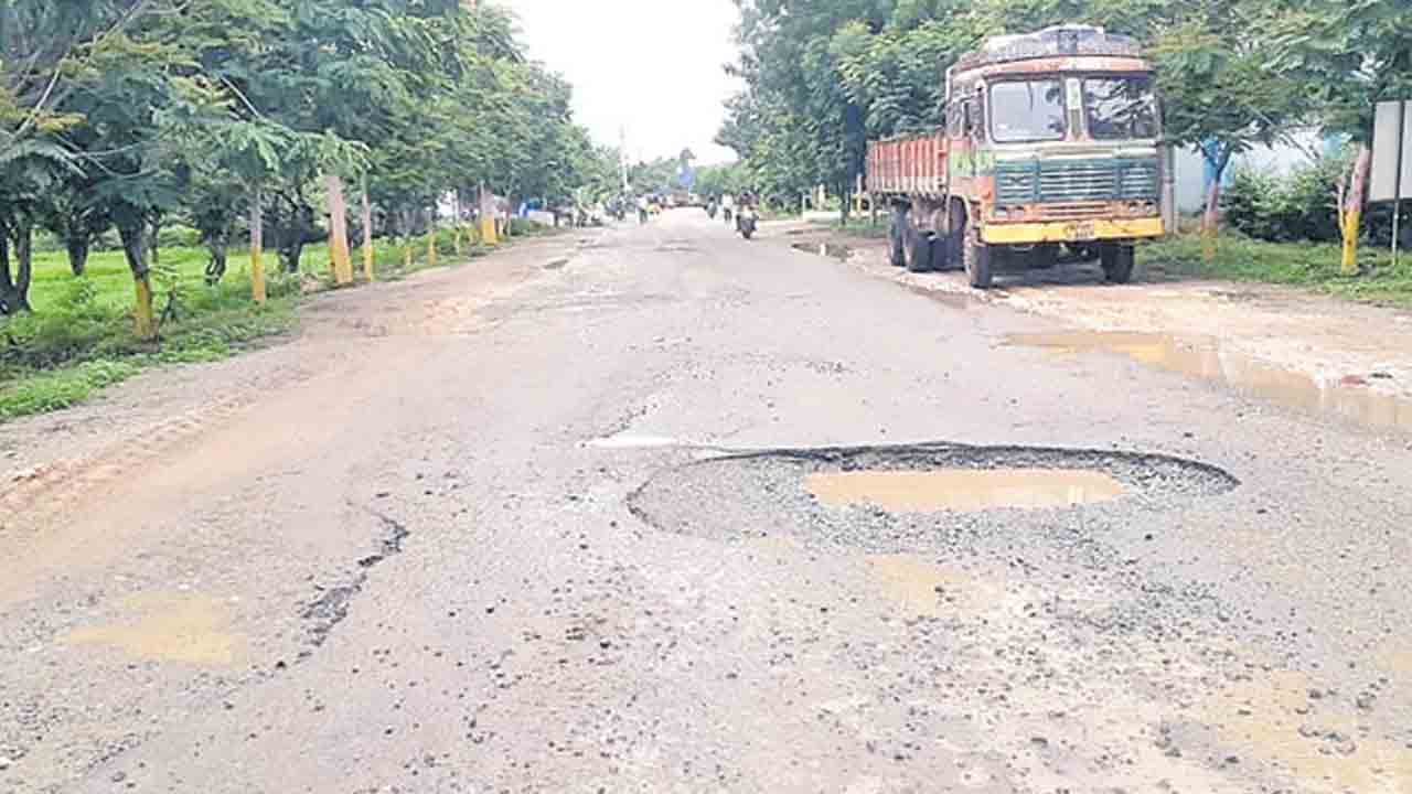 Andhra Pradesh: రేపు “గుంతల రహిత రోడ్ల” కార్యక్రమం ప్రారంభం..