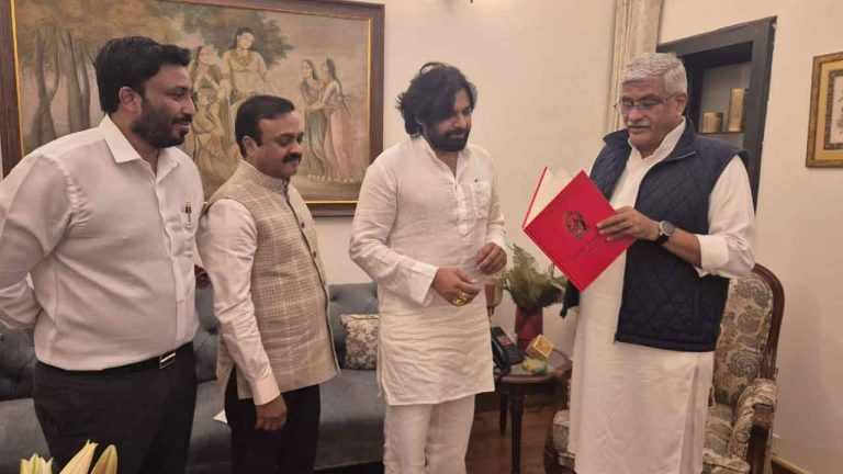 Deputy CM Pawan Kalyan: గజేంద్ర సింగ్ షెఖావత్‌లో ముగిసిన పవన్‌ కల్యాణ్ భేటీ.. ఏడు ప్రాజెక్టుపై ప్రతిపాదనలు..