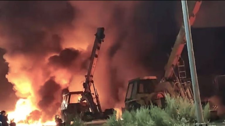 Huge Fire Accident: ఫార్మా ఫ్యాక్టరీలో భారీ అగ్నిప్రమాదం.. పెద్దెత్తున మంటలు