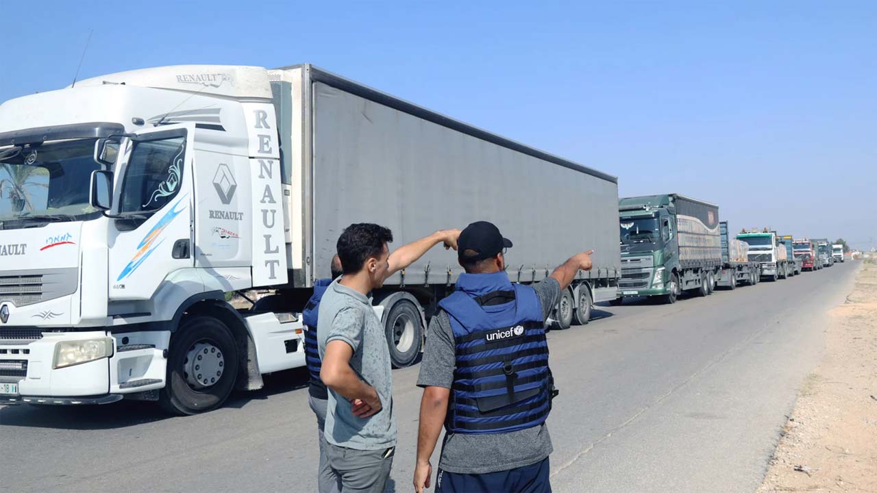 Gaza: గాజాలో దుర్భర పరిస్థితులు.. 109 వాహనాల్లో ఆహార పదార్థాలు లూటీ!