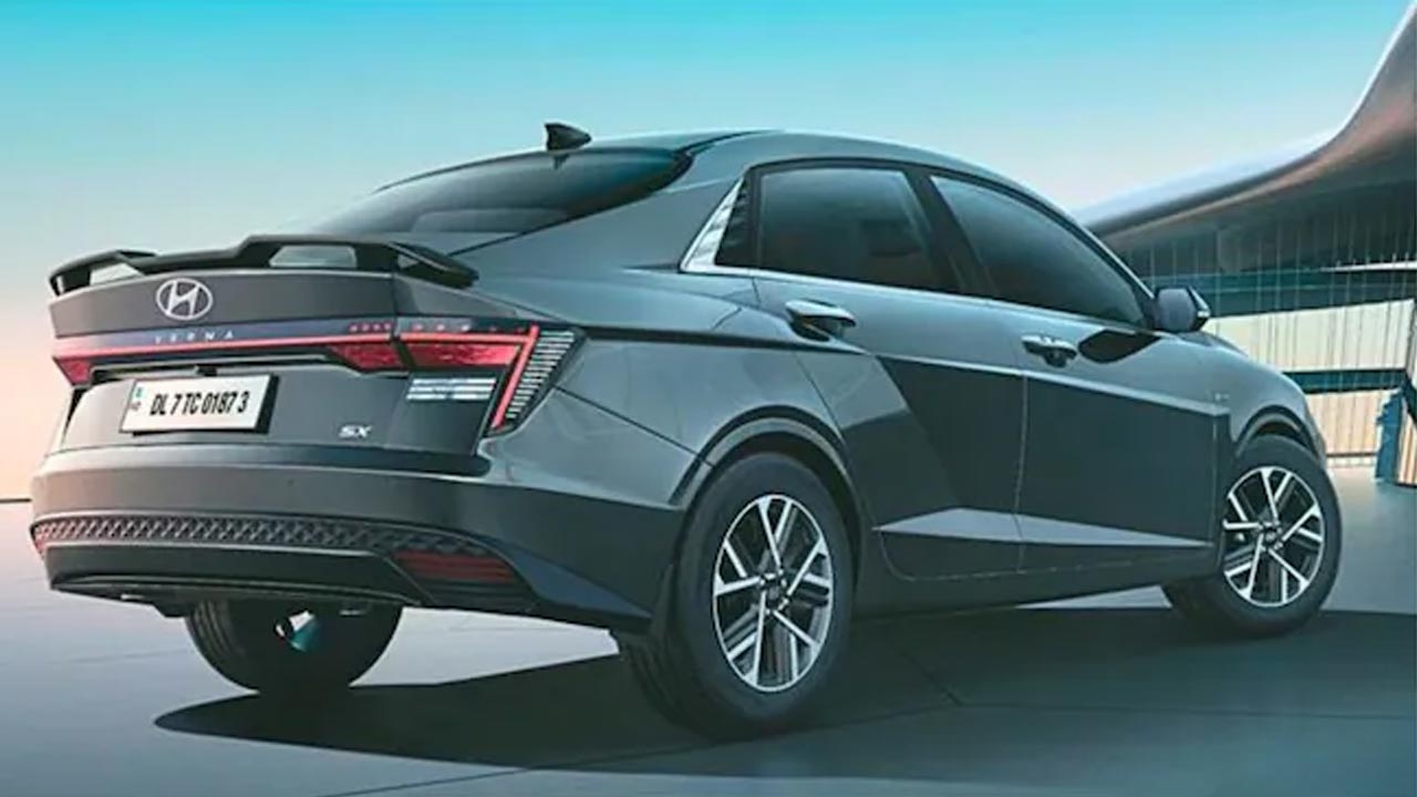 Hyundai Verna: కొత్త కలర్స్‌లో రిలీజైన్ హ్యుందాయ్ వెర్నా..