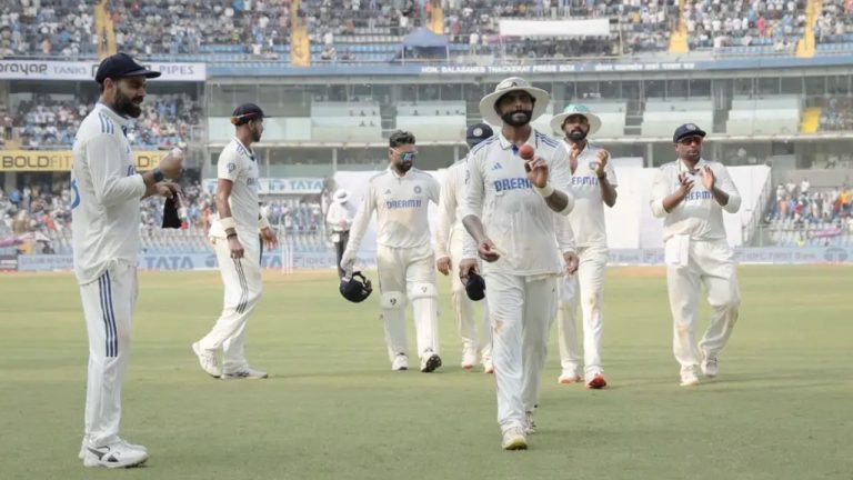 India vs New Zealand: తిప్పేసిన స్పిన్నర్లు.. న్యూజిలాండ్ 235 ఆలౌట్