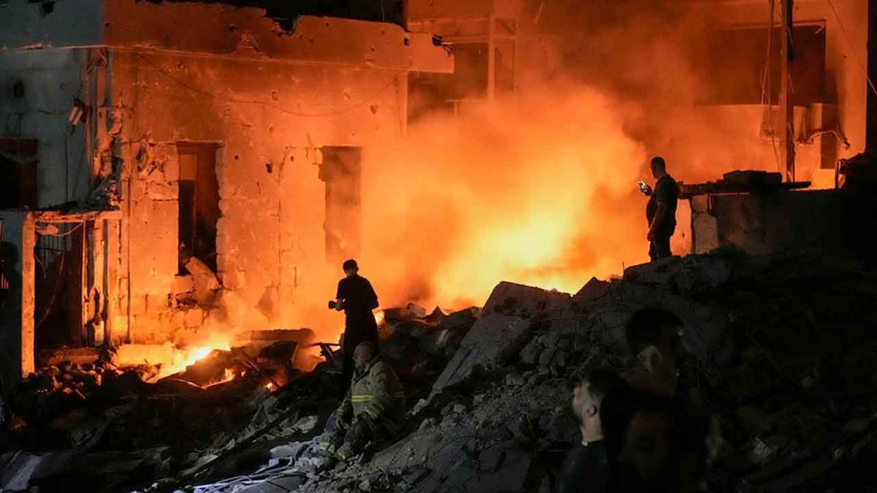 Israel-Hezbollah War: బీరూట్‌పై ఇజ్రాయెల్ సైన్యం బాంబు దాడి.. 7గురు చిన్నారులతో సహా 23 మంది మృతి