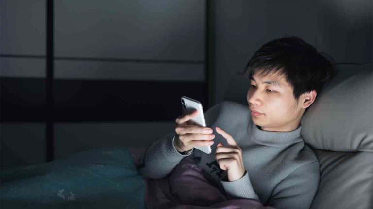 Late Sleeping: రాత్రి 12 తర్వాత నిద్రపోతున్నారా.. ఈ సమస్యలు తప్పవు..!