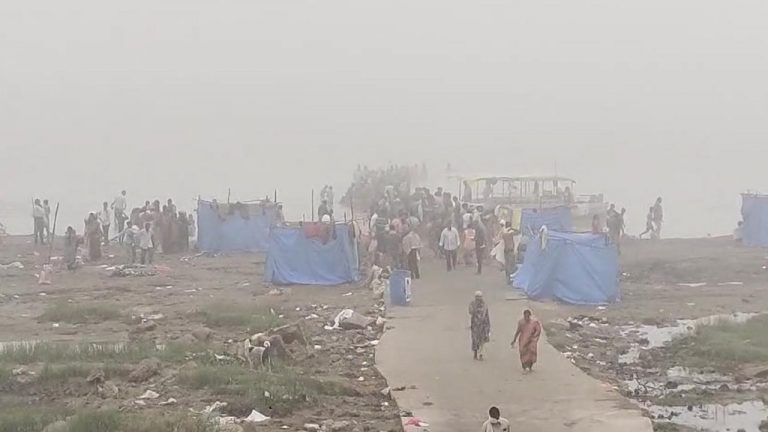 Kaleshwaram: కాళేశ్వరంలో కమ్మేసిన పొగమంచు.. భక్తులు తీవ్ర ఇబ్బందులు..