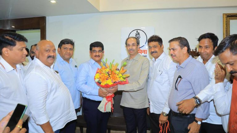 Maharashtra: ఎలక్షన్ రిజల్ట్స్‌కి ముందు బీజేపీకి ఎదురుదెబ్బ.. ఉద్ధవ్ సేనలో చేరిన కీలక నేత..