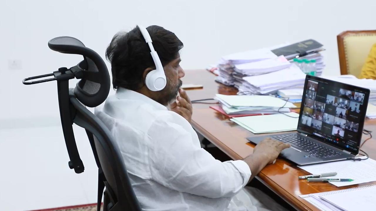 Deputy CM Bhatti Vikramarka: నేటి నుంచి ఇంటింటి సర్వే.. వీడియో కాన్ఫరెన్స్ లో డిప్యూటీ సీఎం..