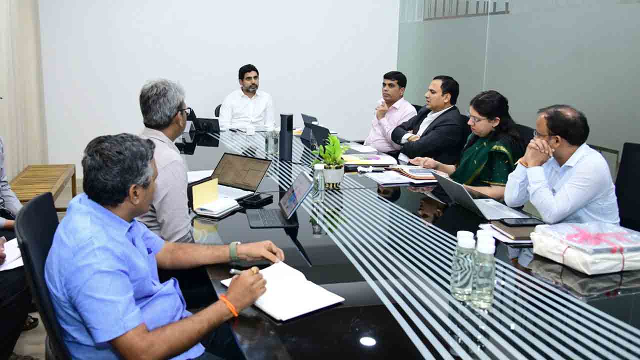 Minister Nara Lokesh: పారదర్శకంగా, పకడ్బందీగా మెగా డీఎస్సీకి ఏర్పాట్లు చేయండి..