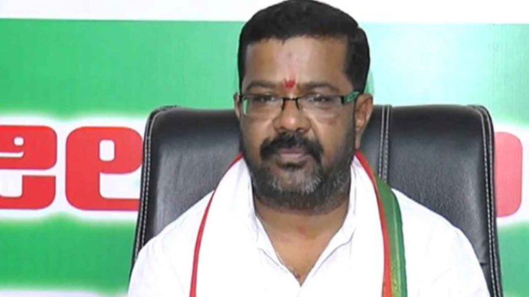 Naini Rajender Reddy: ఇందరిమ్మ ఇళ్లు ఇప్పిస్తామని లంచం అడిగేవారిని పట్టిస్తే రూ.25 వేల బహుమానం