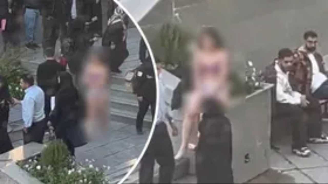 Iran : ఇరాన్ లోని యూనివర్సిటీలో డ్రస్ కోడ్ కు వ్యతిరేకంగా బట్టలు విప్పి తిరిగిన మహిళ