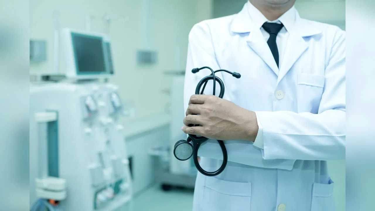 Delhi : ఢిల్లీలోని 493 ఆసుపత్రుల్లో వృద్ధులకు ఉచిత చికిత్స..  వారికి లభించే ప్రయోజనాలు ఇవే !