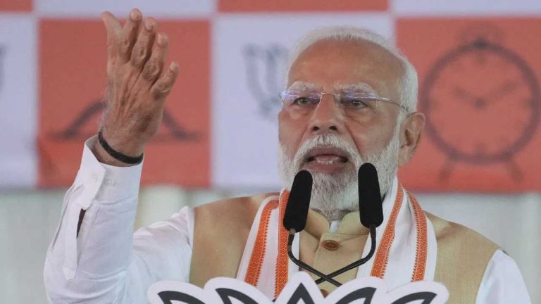 PM Modi : మహారాష్ట్రలో ఎన్నికల పేరుతో కర్ణాటకలో దోపిడీ.. కాంగ్రెస్‌పై ప్రధాని మోడీ ధ్వజం