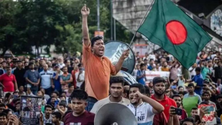 Bangladesh : మరోసారి రణరంగంగా మారబోతున్న బంగ్లాదేశ్..  భారీ నిరసనలకు ప్లాన్ చేస్తున్న షేక్ హసీనా పార్టీ