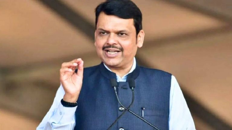 Maharashtra : మహారాష్ట్ర ఎన్నికలు ‘విచిత్రం’..  ఫలితాలు వచ్చాక ఎవరు ఎవరితో ఉంటారో తెలుస్తుంది : ఫడ్నవీస్