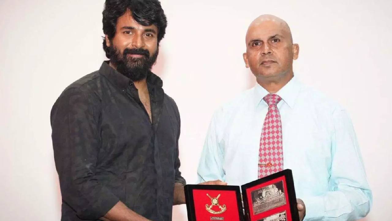 Sivakarthikeyan :   ఆర్మీ నుంచి అరుదైన అవార్డు అందుకున్న హీరో శివ కార్తికేయన్