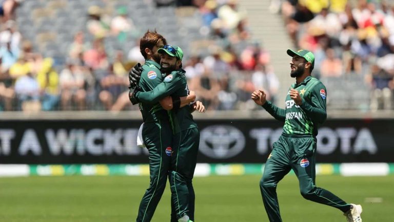 PAK vs AUS: ఆసీస్‌కు గట్టిదెబ్బ.. వన్డే సిరీస్‌లో ఆస్ట్రేలియాను ఓడించిన పాకిస్థాన్